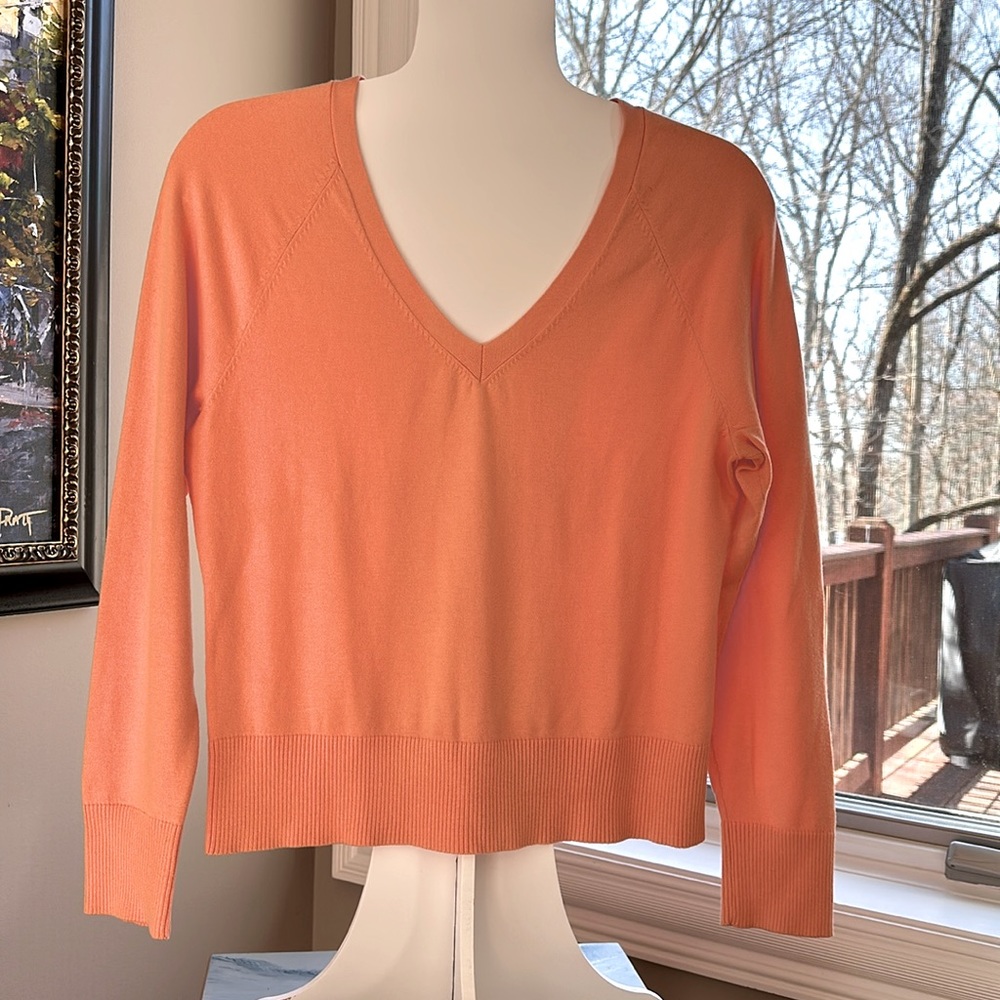 Talbots Lightweight Peach V-Neck Sweater. Size MEDIUM.